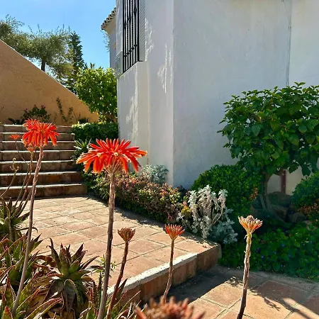 Casa con terraza y hermoso jardín comunal Nerja Exterior foto
